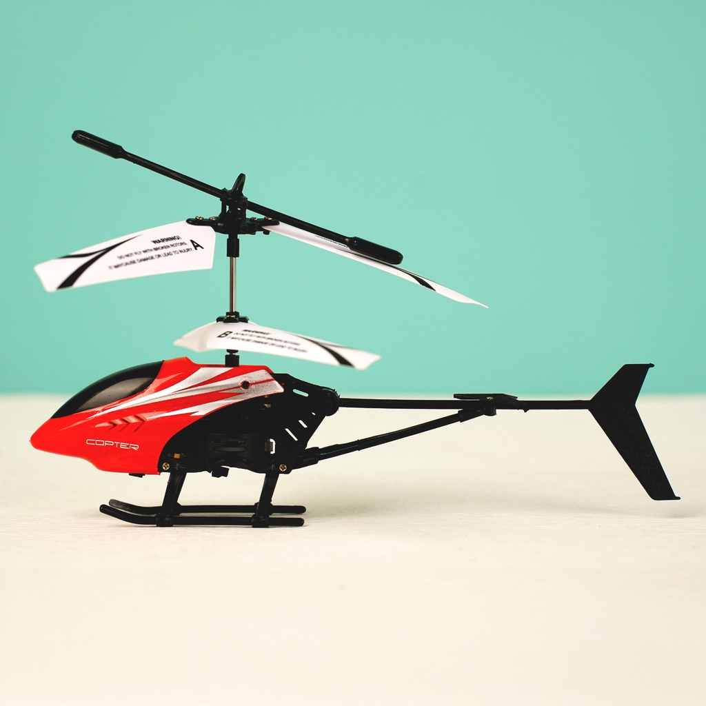 F-360  HỘP MÁY BAY TRỰC THĂNG ĐIỀU KHIỂN TRÊN KHÔNG, 2 TẦNG, CÓ SẠC USB