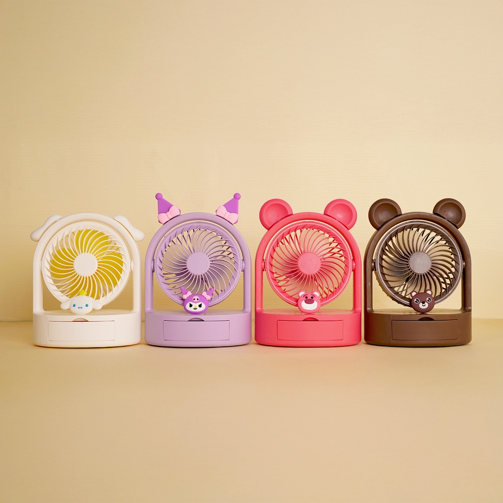BJJ558E-H  HỘP QUẠT PIN SANRIO + SẠC USB ĐỦ MẪU