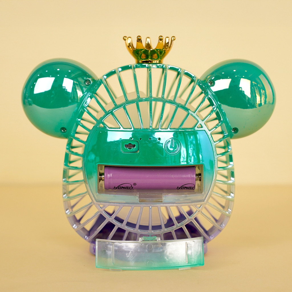 677-7F  HỘP QUẠT PIN ĐẦU GẤU BEARBRICK + SẠC USB