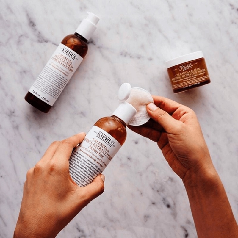 Nước Hoa Hồng Toner Hoa Cúc Kiehl's Calendula Herbal Extract Toner Alcohol Free