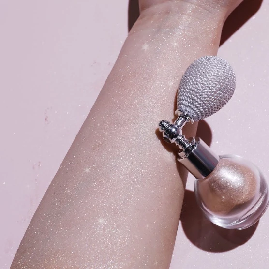 Xịt Nhũ Nhũ Bắt Sáng Kim Tuyến  Teayason Highlight Powder Spray