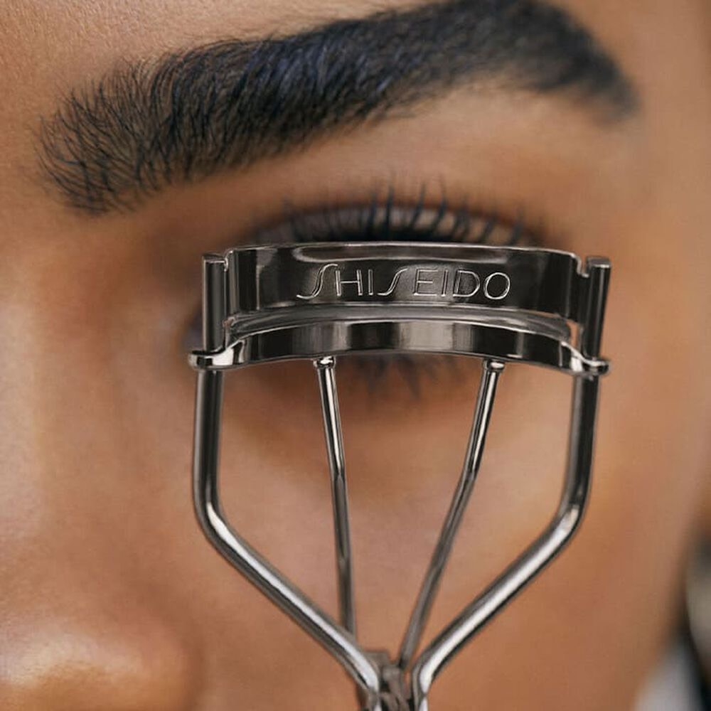 Bấm Mi Shiseido Maquillage Edge Free Eyelash Curler
