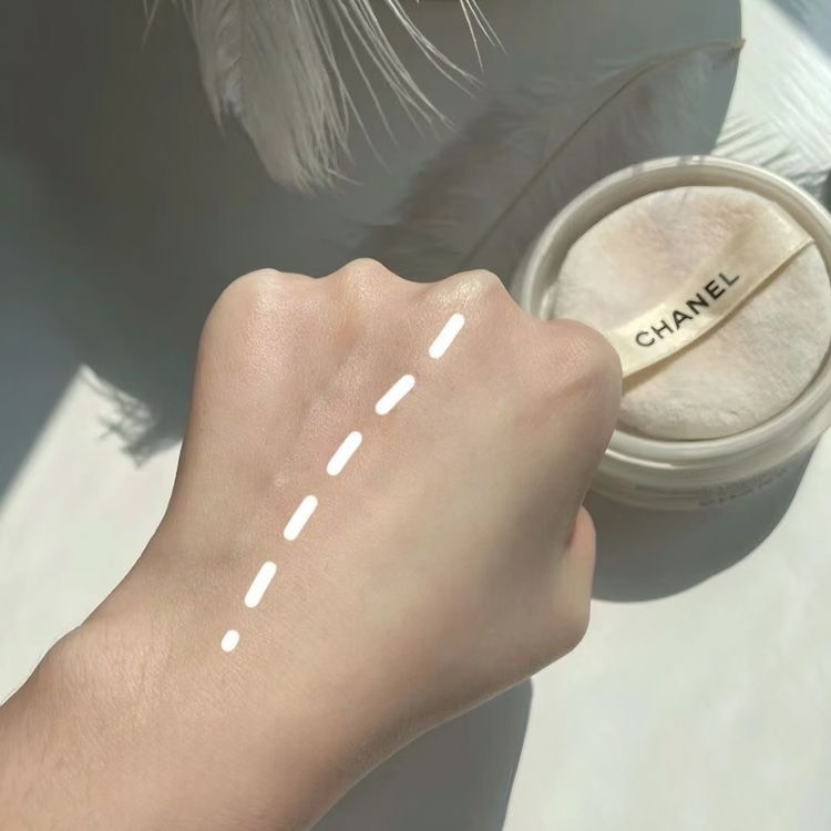 Phấn Phủ Bột Chanel Poudre Universelle Libre Natural Finish Loose Powder 30g