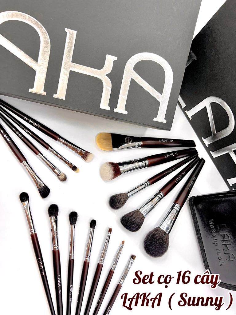 Bộ Cọ Trang Điểm Make Up Cá Nhân Laka 16 Cây