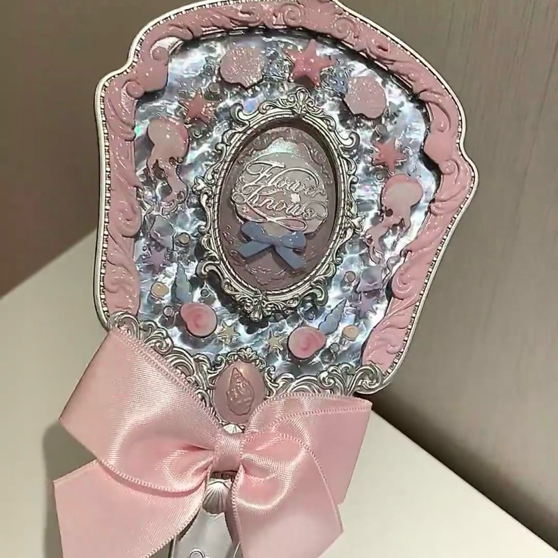 Gương Cầm Tay Gương Tiểu Thư Flower Knows Hoa Biết Vỏ Sò Shell's Jewel