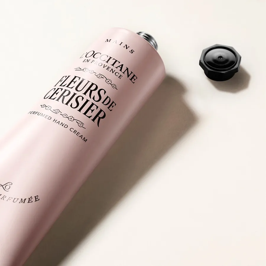 Kem Dưỡng Da Tay Hương Hoa Anh Đào L'Occitane Cherry Blossom Hand Cream