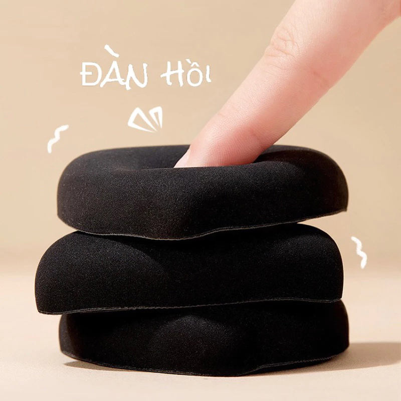 Hộp 2 Bông Mút Trang Điểm Tán Nền Hình Tam Giác  Lynh Professional