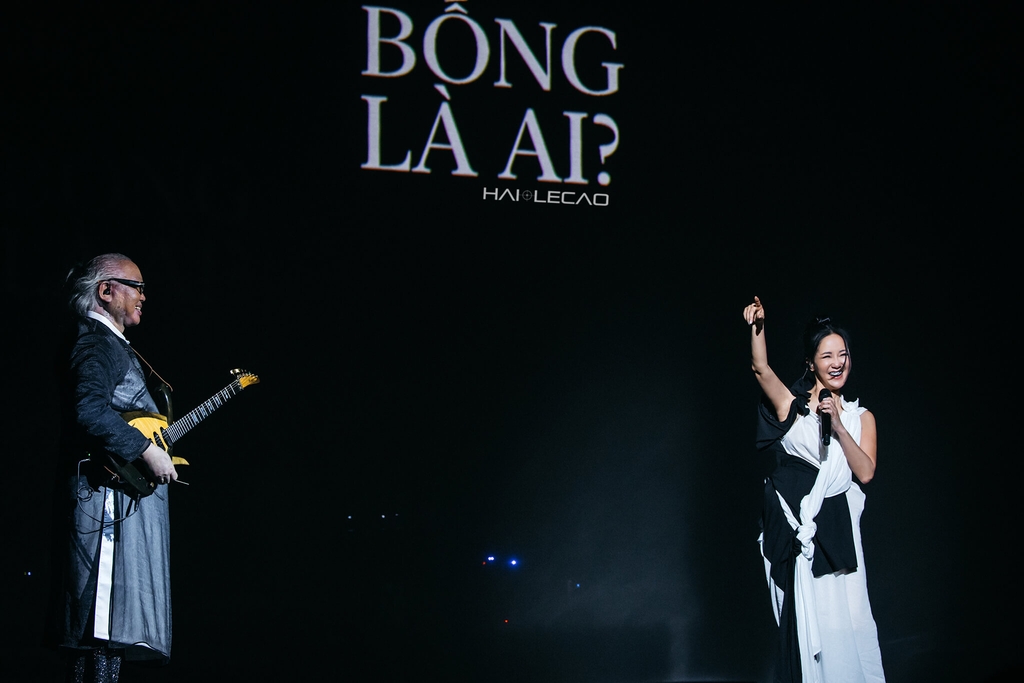 LiveShow  /BỐNG LÀ AI