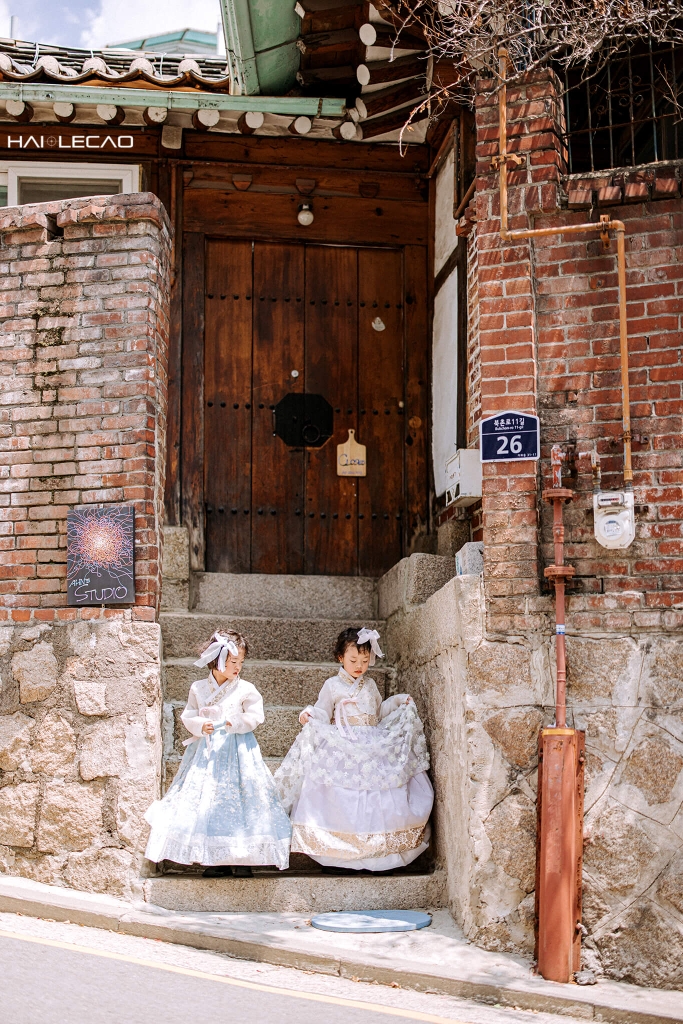 Twin-Hanok -Bukchon / Korea