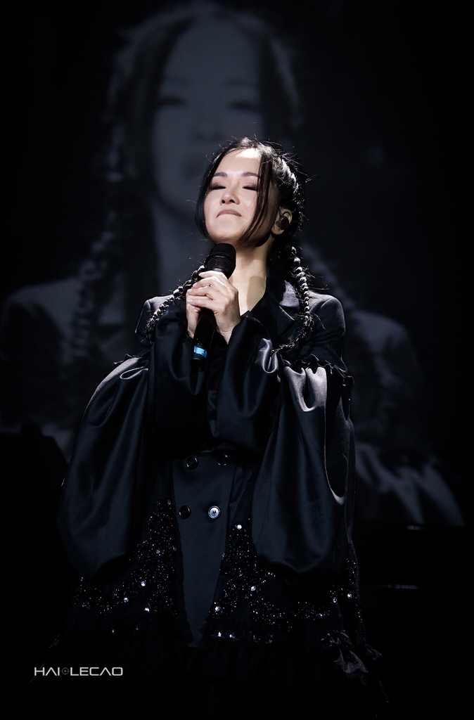 LiveShow  /BỐNG LÀ AI