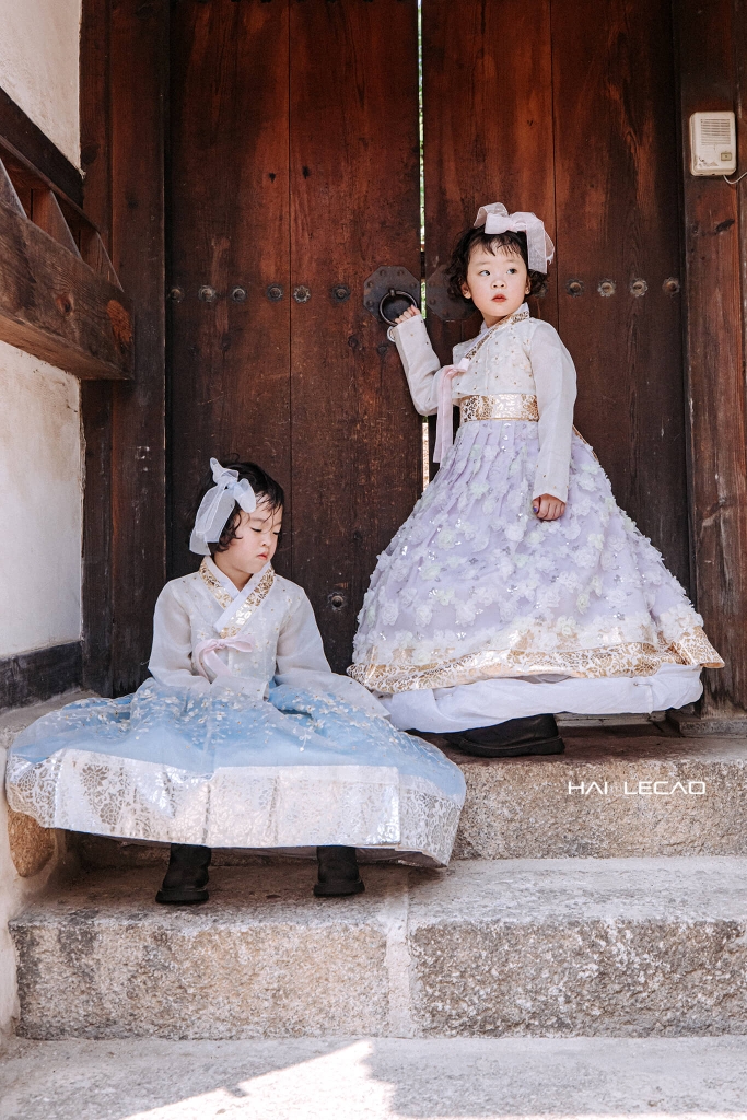 Twin-Hanok -Bukchon / Korea