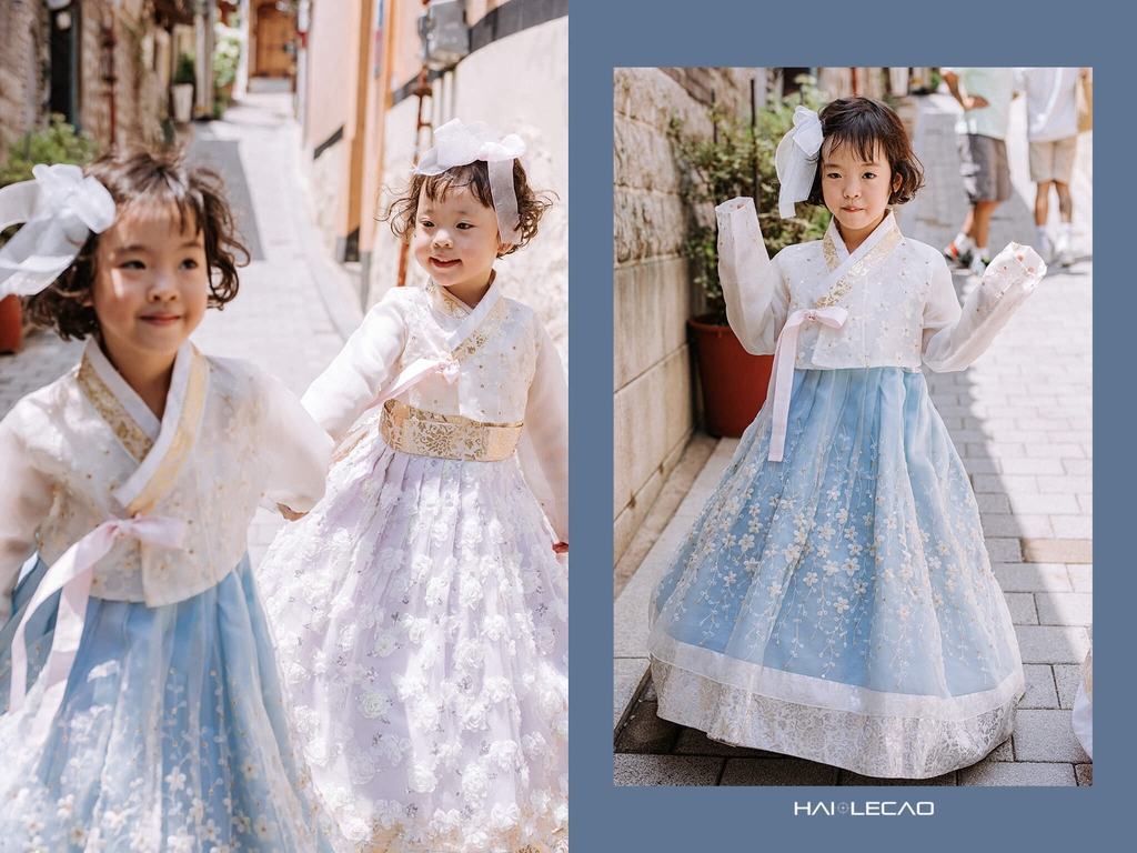Twin-Hanok -Bukchon / Korea