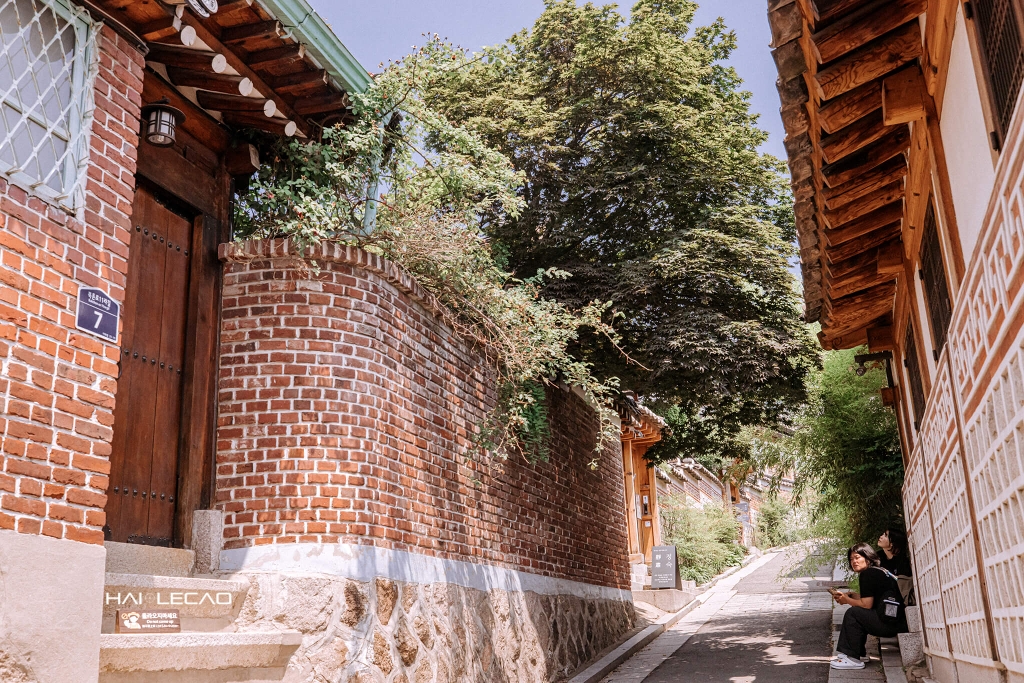 Twin-Hanok -Bukchon / Korea