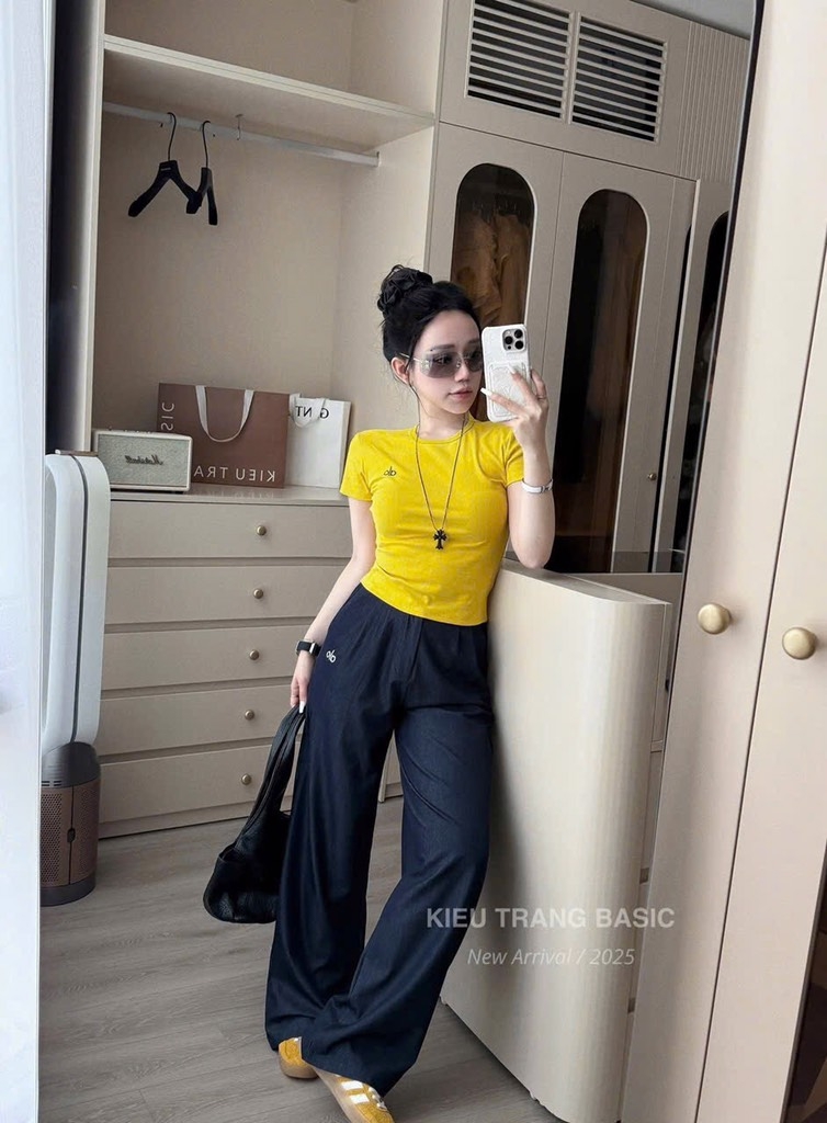 SET ÁO ZIP ALO MIX QUẦN JEAN GIẤY NỮ SẴN(XẢ 125k)