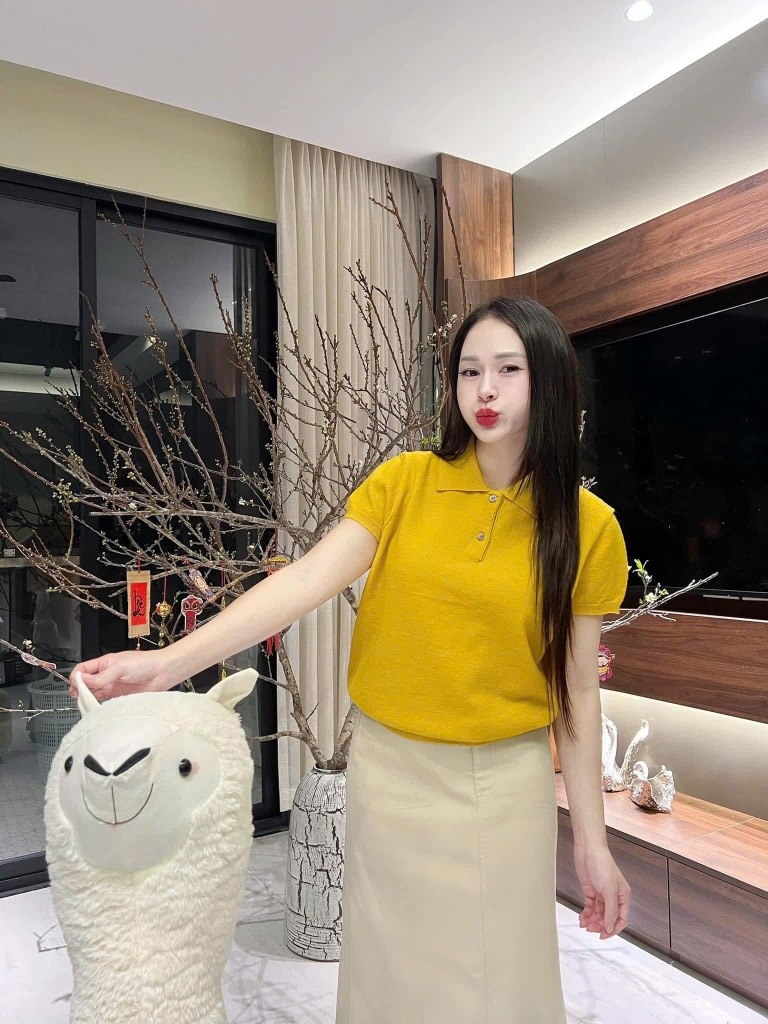 ÁO LEN POLO VÀNG CỘC TAY NỮ