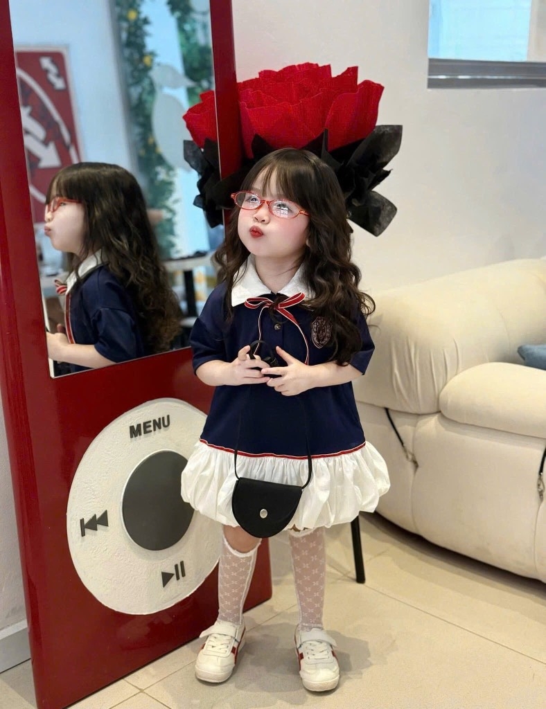 SET BỘ ÁO POLO XANH THAN CHÂN VÁY BỒNG BÉ GÁI