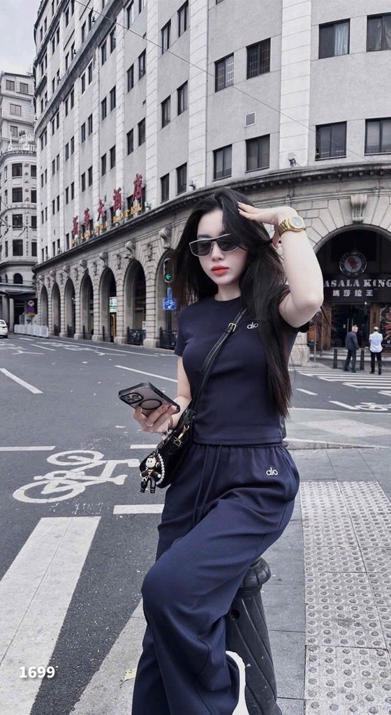 SET THÊU ALO QUẦN SUÔNG TONE 2 MÀU GHI XÁM NỮ SẴN