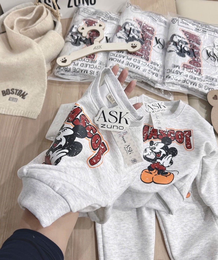 BỘ DÀI NỈ HAI DA MICKEY XÁM BÉ GÁI