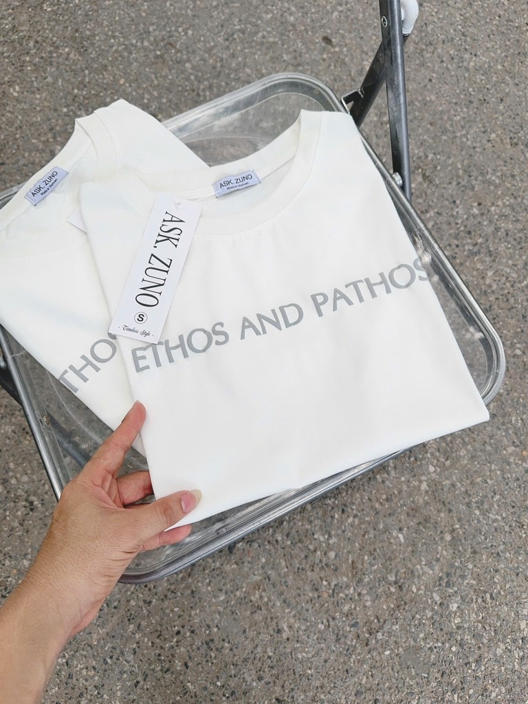 ÁO PHÔNG TRẮNG CHỮ ETHOS AND PATHOS NỮ