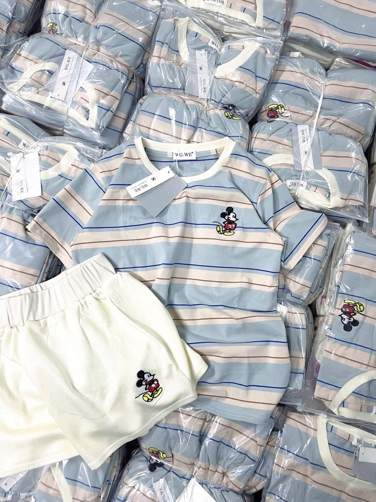 SET ÁO KẺ XANH QUẦN ĐÙI TRẮNG MICKEY NỮ (LOẠI ĐẮT)