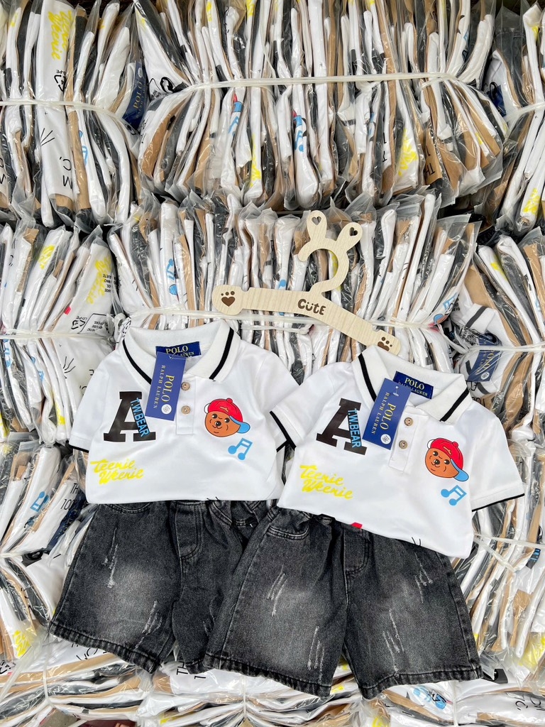 SÉT ÁO POLO GẤU WHO.AU QUẦN SHORT JEAN KHÓI BÉ TRAI NEW( xả 79k)
