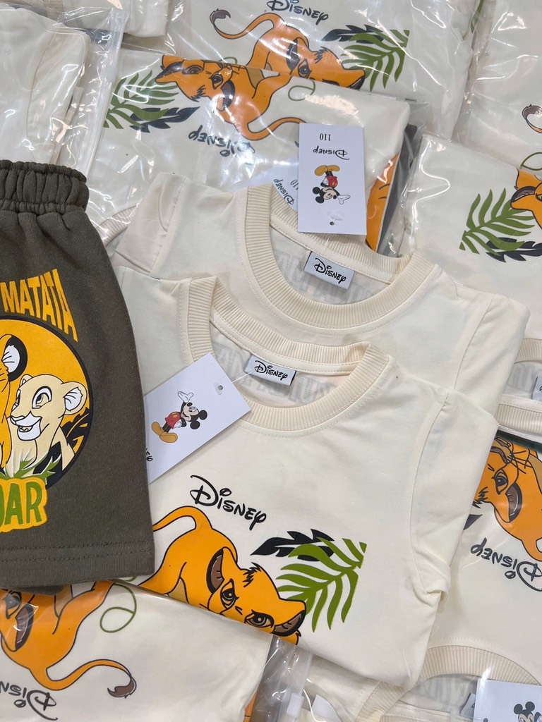 SÉT SƯ TỬ ROAR COVER DISNEY MIX QUẦN SHORT RÊU BÉ TRAI
