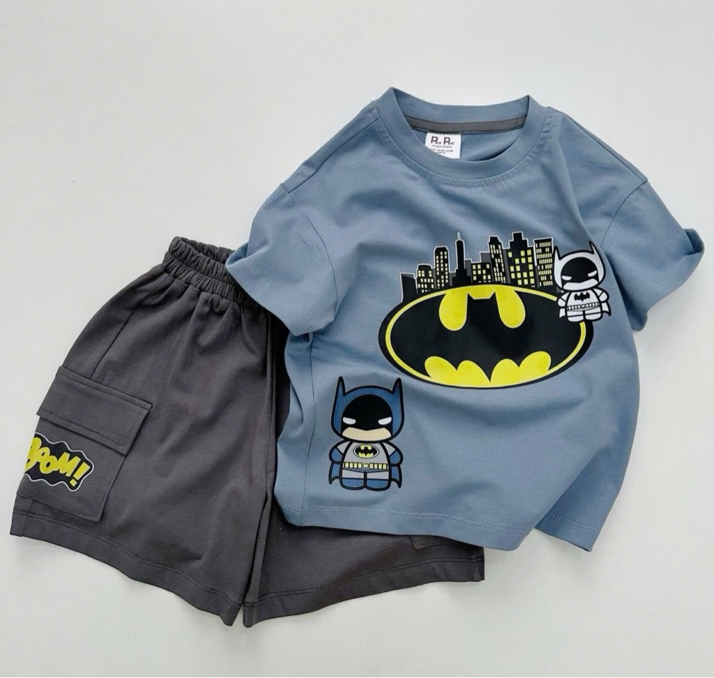 SÉT COTTON BATMAN XANH  PHỐI QUẦN SOOC TÚI HỘP TONE GHI CHO BÉ TRAI