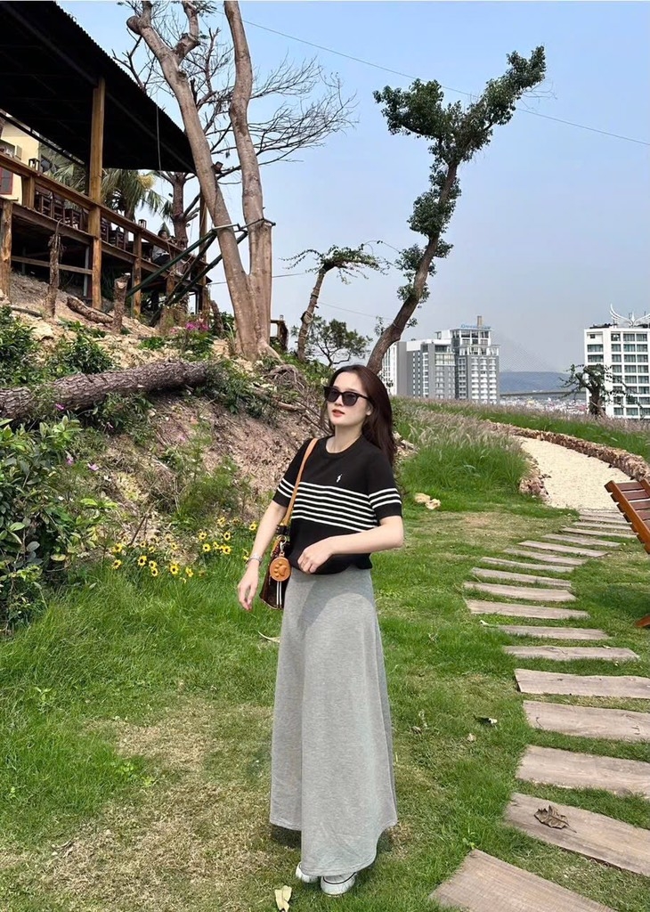 ÁO KẺ THÊU NGỰA SIU SIU HOT NỮ