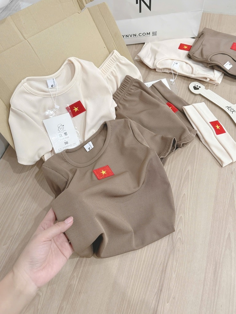 SET 2 BỘ CỜ CỘC BE TRẮNG CHO BÉ TRAI GÁI SẴN(XẢ 69k)