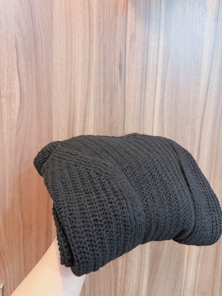 ÁO KHOÁC LEN MÀU ĐEN QC XINH XẮN THU - ĐÔNG