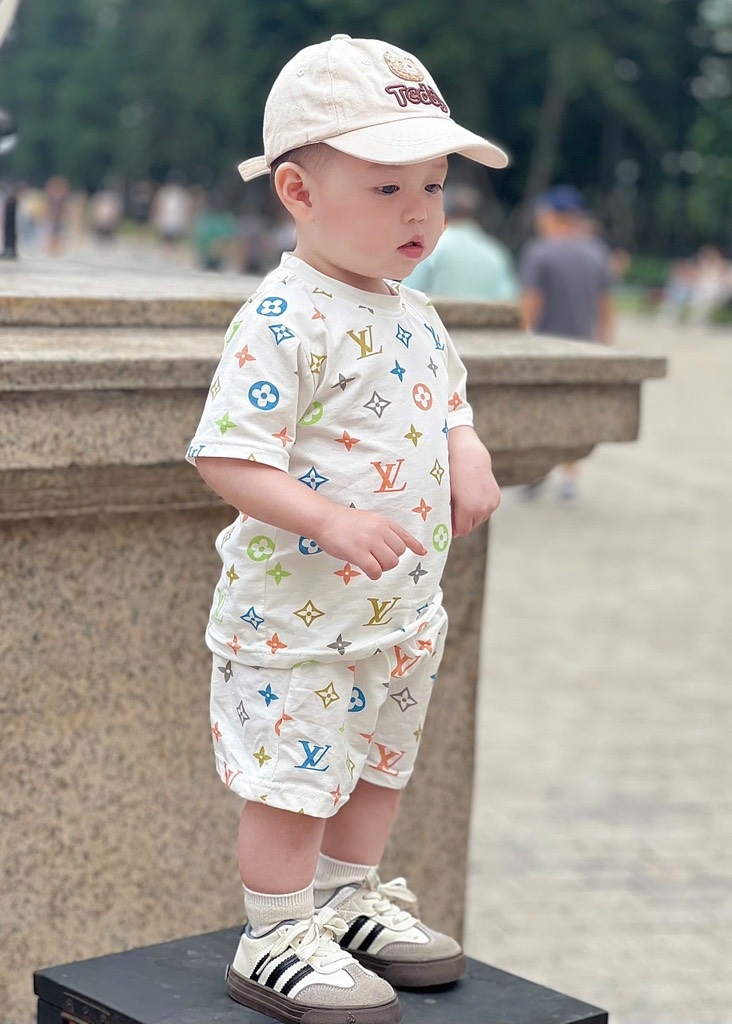 SET LV MẸ CON HOẠ TIẾT ĐA SẮC SẴN(XẢ MẸ 69k Con40k)