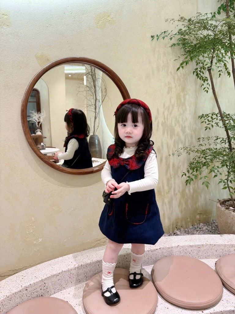 SET DÀI VÁY DẠ KÈM ÁO LEN CARDIGAN ĐỎ BÉ GÁI SẴN