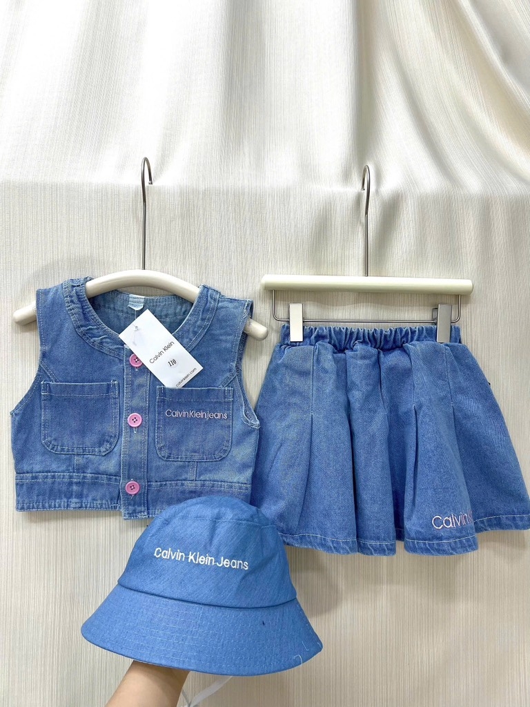 SÉT JEAN CALVIN KÈM MŨ BÉ GÁI (LOẠI ĐẮT) SẴN (XẢ 75k)