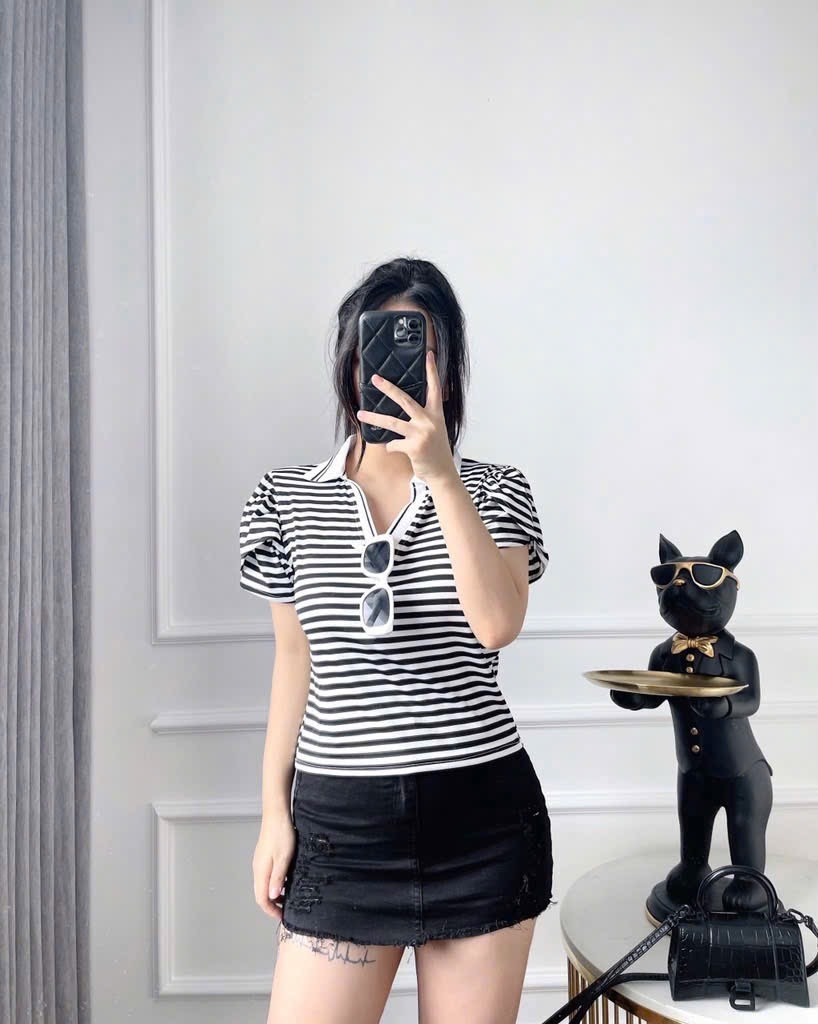 ÁO KẺ CỔ V CỘC TAY NỮ SẴN