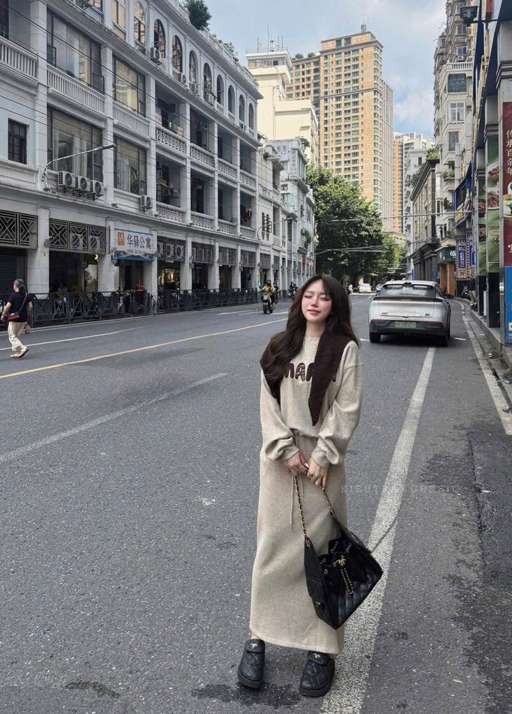 SET TĂM LÔNG THỎ CHÂN VÁY MÀU BE NỮ THU ĐÔNG