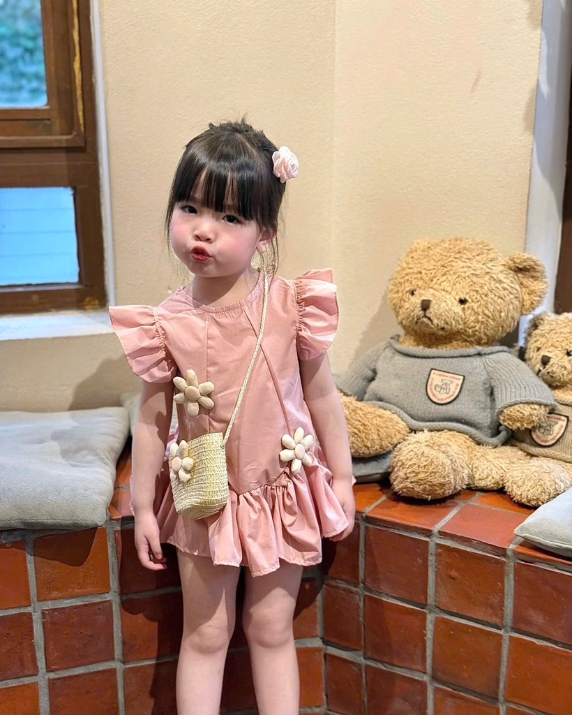 VÁY THÔ BÈO KÈM TÚI CÓI BÉ GÁI SẴN