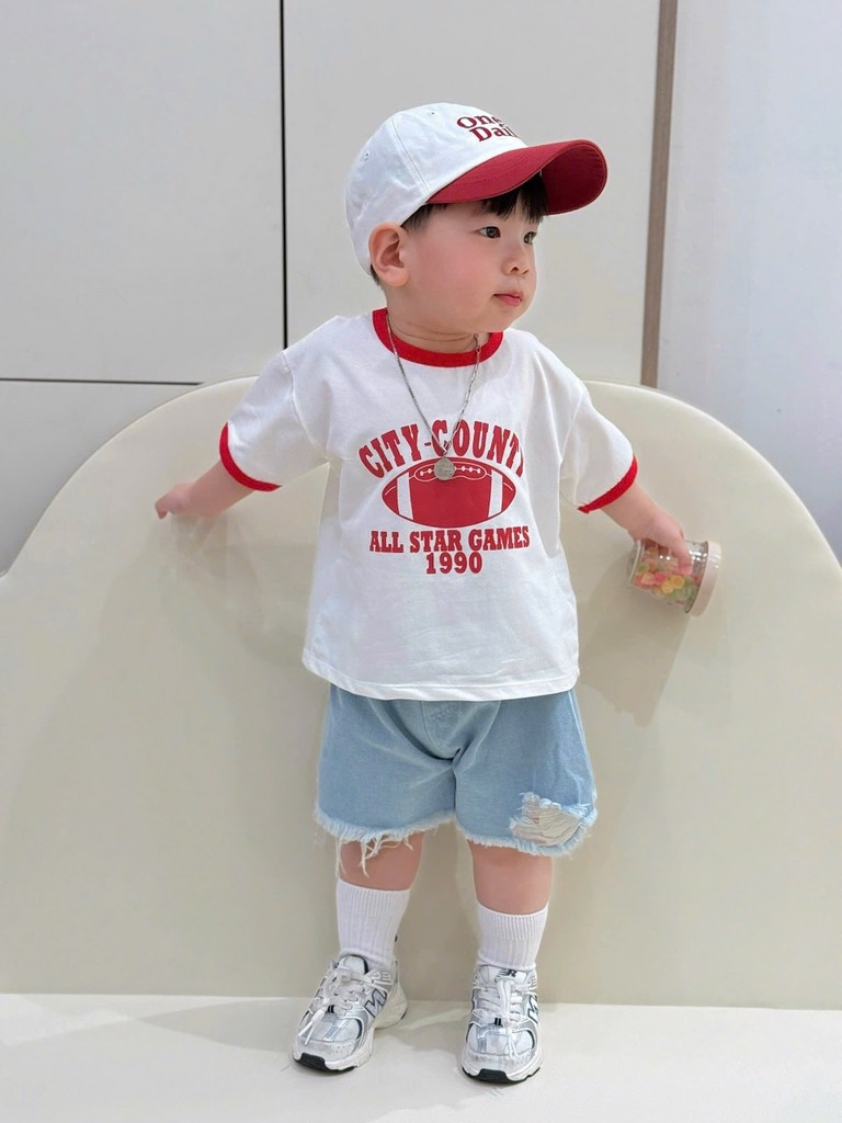 SÉT ÁO COTTON CITY COUNTY ĐỎ PHỐI QUẦN JEAN RÁCH BÉ TRAI