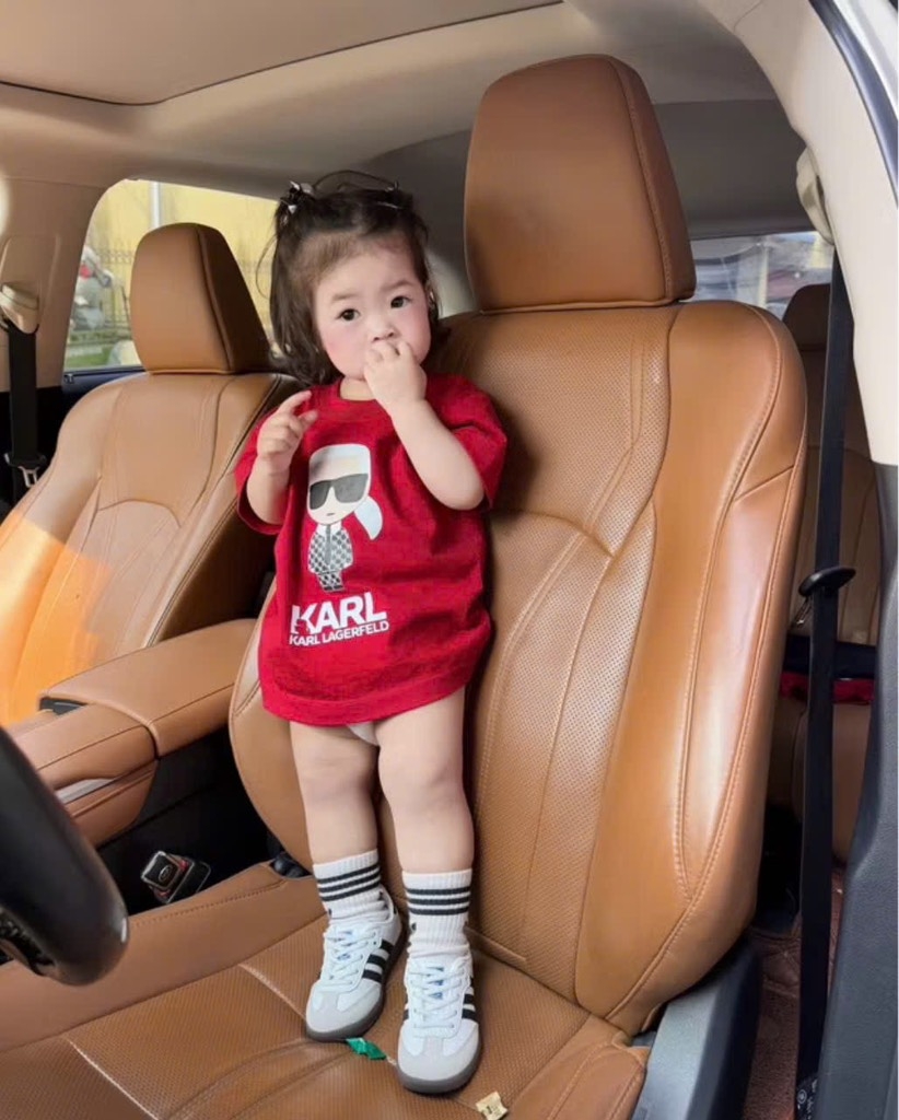 SET ÁO KARL ĐỎ CỘC TAY BỐ MẸ CON