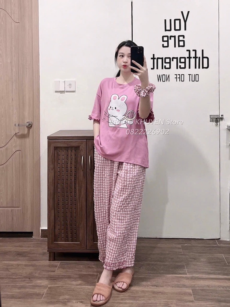 BỘ THỎ HỒNG QUẦN KẺ CARO 2025 NỮ SẴN (SALE 125k)