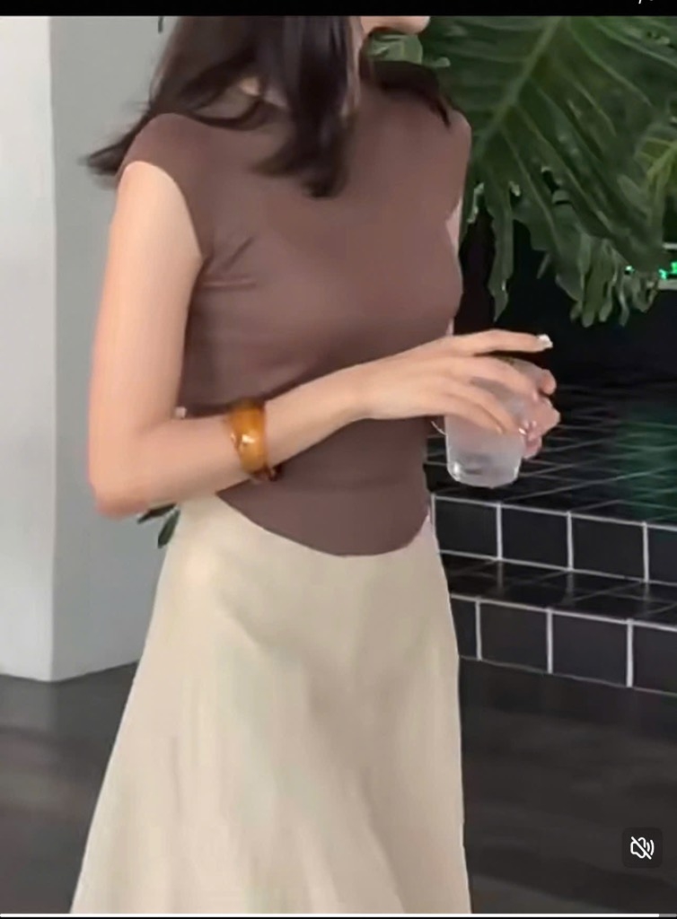 SET CHÂN VÁY ÁO DÚT LƯNG SAU NỮ