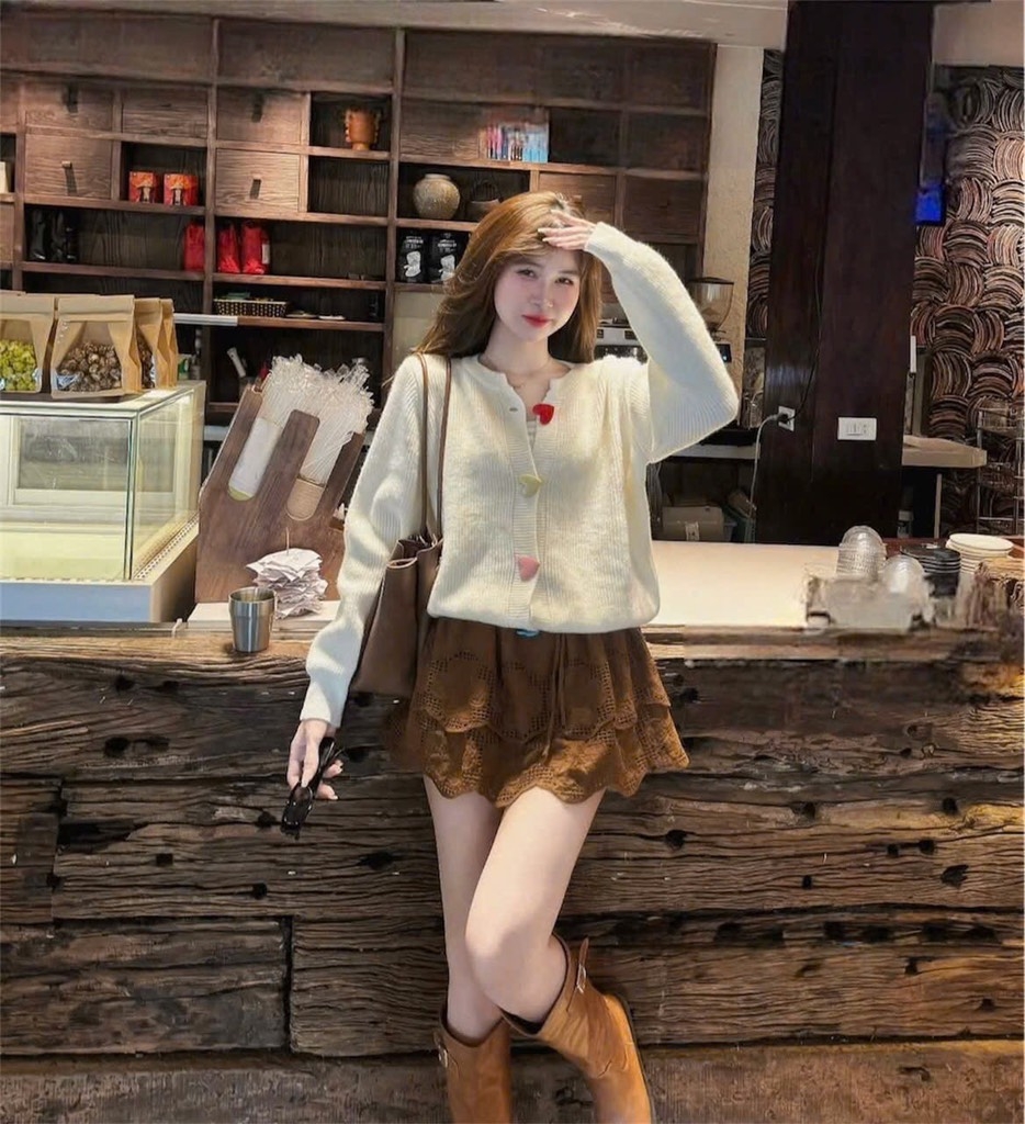 ÁO LEN 2 MÀU VÀNG TRẮNG CÚC TIM DÀI TAY NỮ