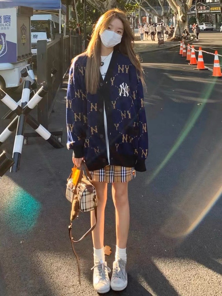 ÁO LEN NỮ CARDIGAN MLB HÀNG TUỒN THU ĐÔNG SẴN( XẢ 150k)