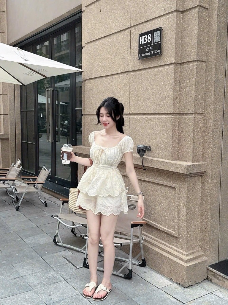 SET BỘ REN CỔ VUÔNG KÈM QUẦN ĐÙI PHỐI REN NỮ SẴN