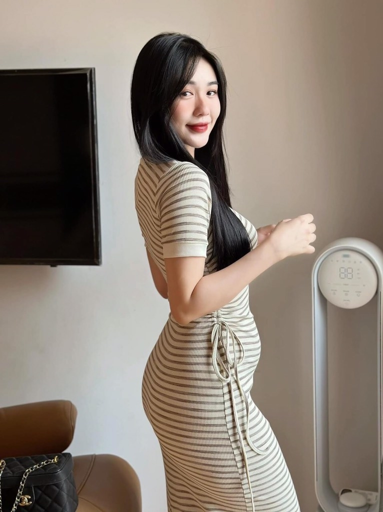 VÁY LEN NỮ KẺ DÚT EO PHỐI VIỀN SẴN