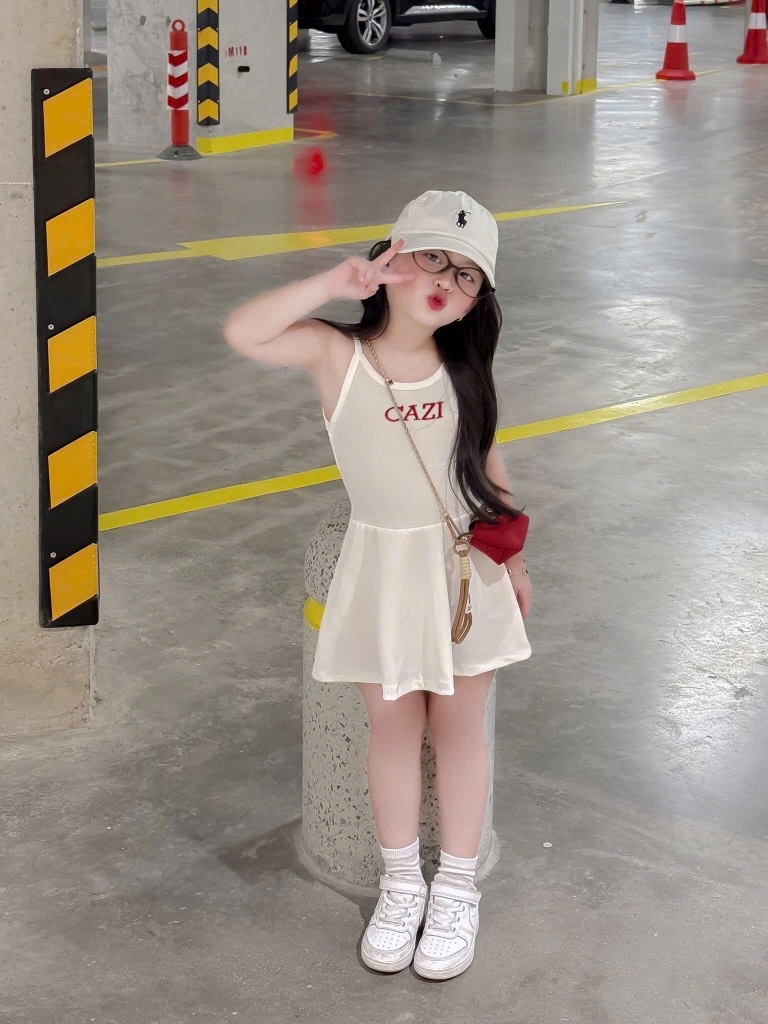 SET 2 VÁY 2 DÂY THÊU CAZI BÉ GÁI