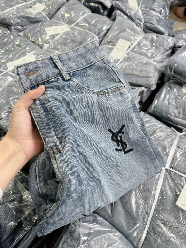 JEAN ỐNG SUÔNG THÊU YSL XANH(sale 85k)