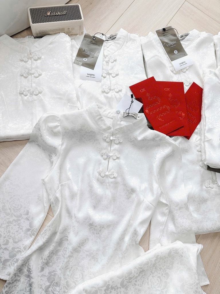 SET PHÁP PHỤC GẤM CỔ TÀU CÚC TẾT NỮ SẴN( SALE 149k)