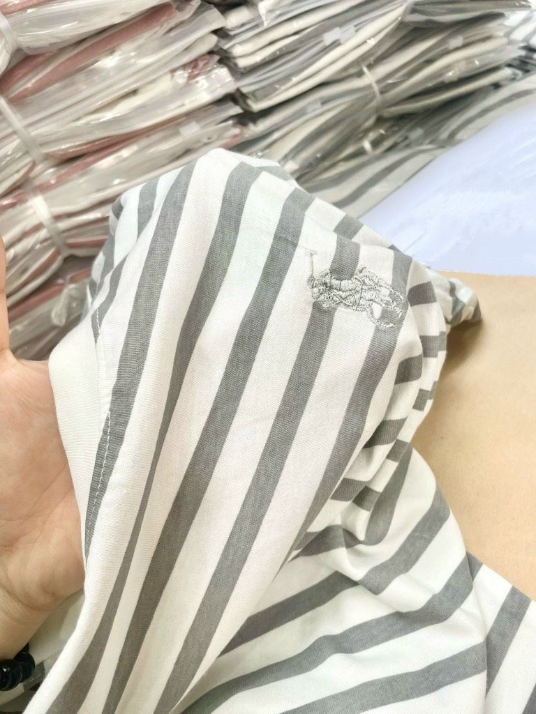 ÁO PHÔNG NỮ KẺ SỌC THÊU POLO 3M NEW(xả 48k)