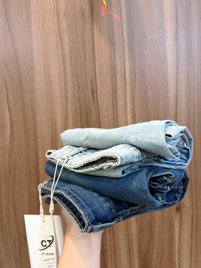 QUẦN BÒ NỮ ỐNG LOE MÁC DA 2 MÀU SẴN