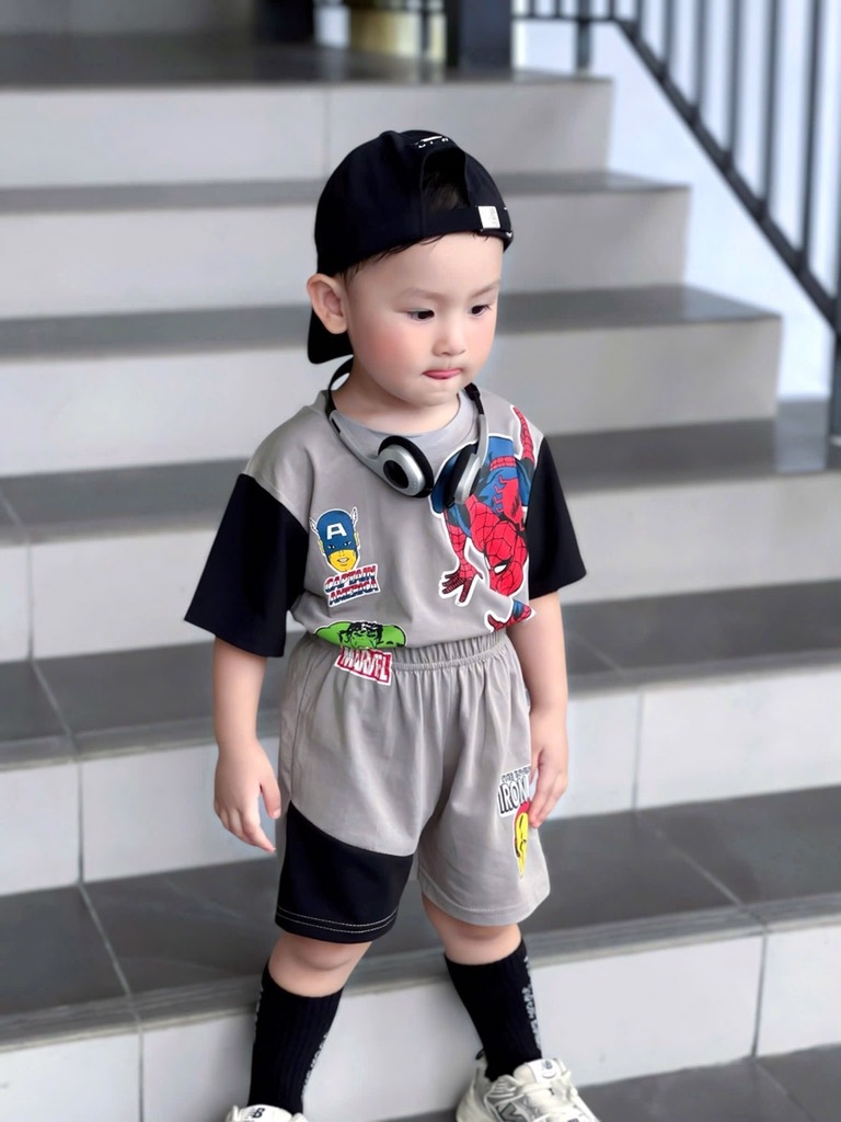 SET SIÊU NHÂN PHỐI ỐNG TAY ĐEN BÉ TRAI SẴN